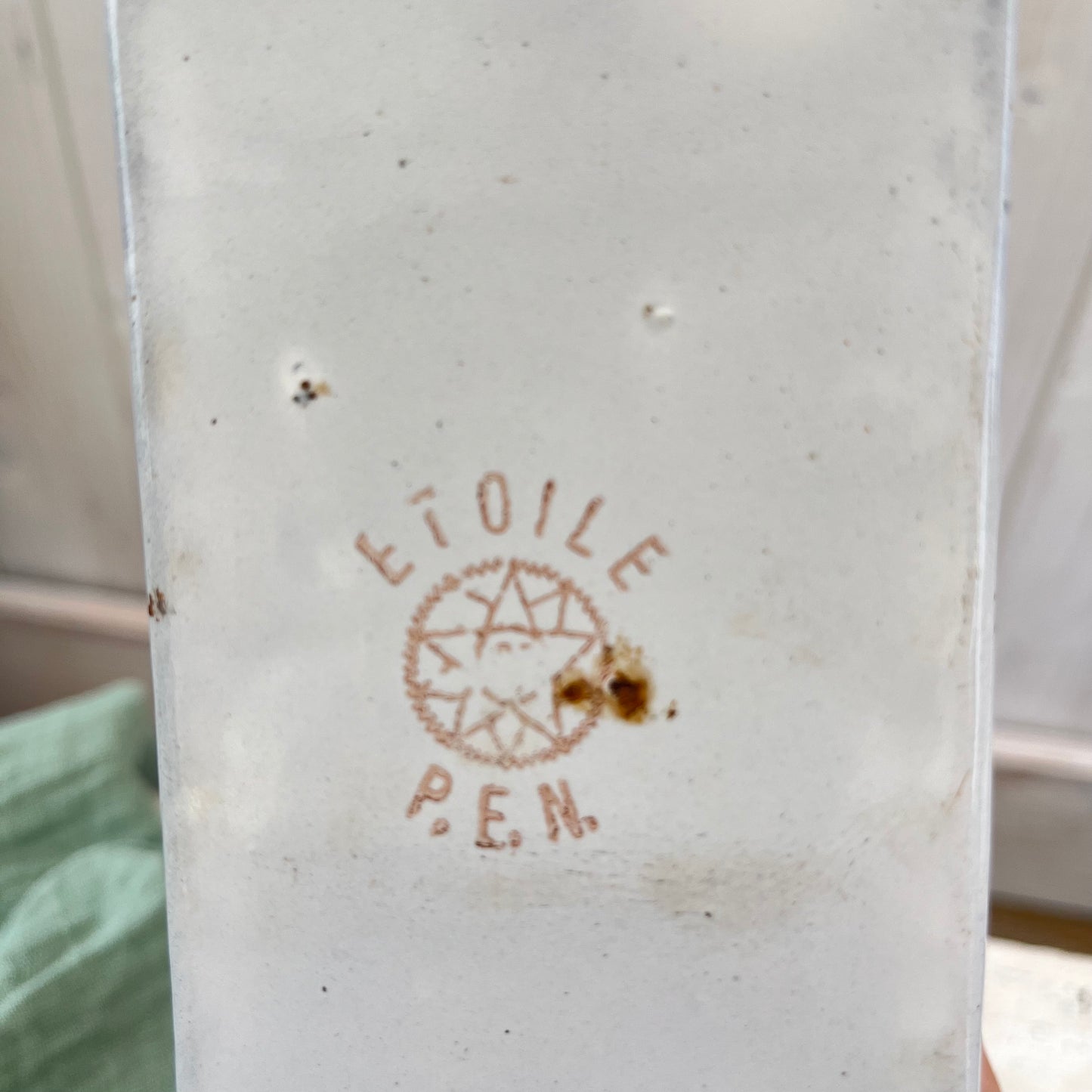 Vintage Belgian Enamel Allumettes Match Box. Chippy Etoile P.E.N. 1930s